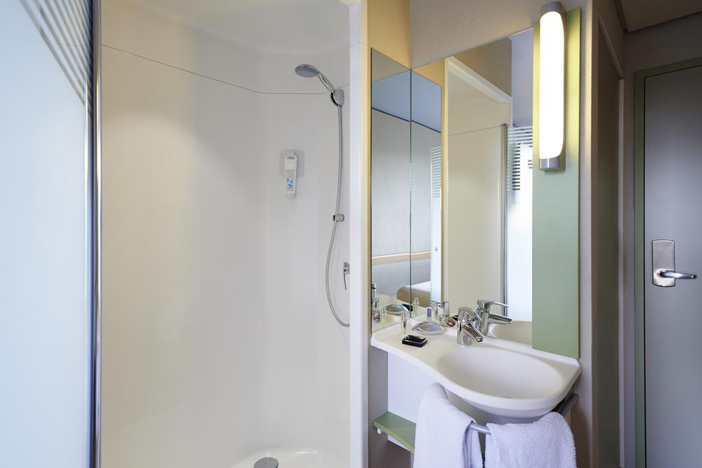 Ibis Budget Basel براتيلن الغرفة الصورة